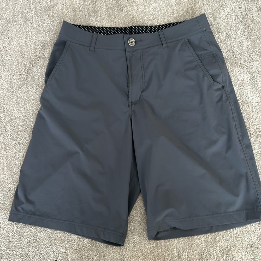 Lululemon grey golf shorts. Never worn. Size 34 men’s. Runs SMALL. Fits like 32
